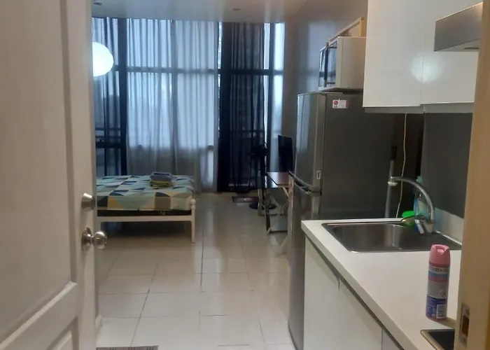 Apartamento Makati - Sleeps 2 - Pool - Cinema - Gym - Garden