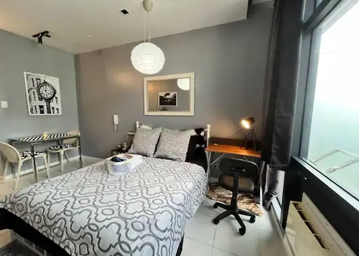 Apartamento Makati - Sleeps 2 - Pool - Cinema - Gym - Garden Manila